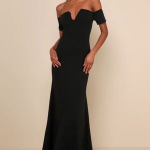 Lulu's Black Strapless Gown